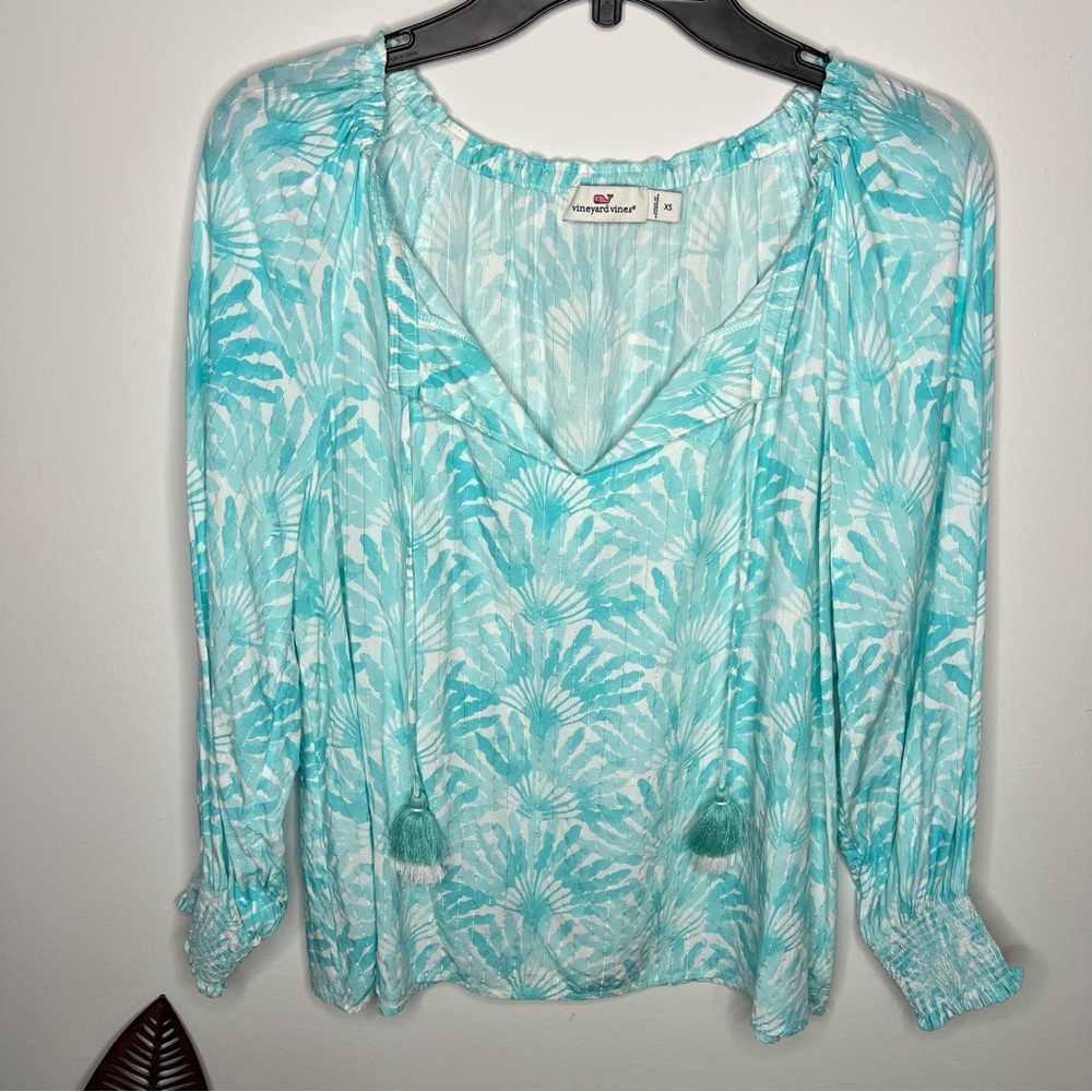 B3 Vineyard Vines Popover‎ Blouse